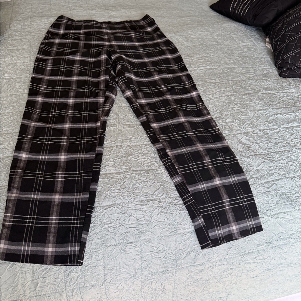 Time and Tru Black and Gray Plaid Men's Lounge Pants